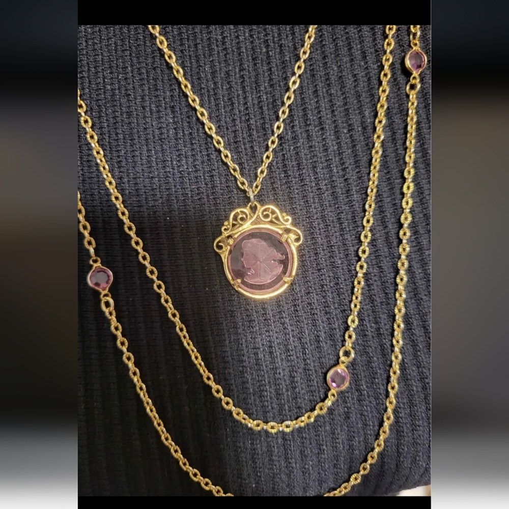 vintage amethyst color cameo style necklace